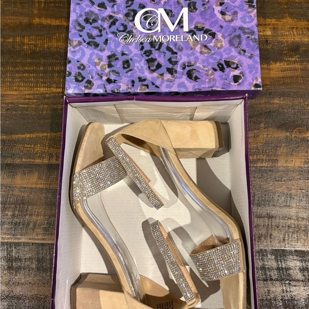 Chelsea Moreland Rhinestone Block Heel Sandals Nude Beige Size 8.5 Open Toe
